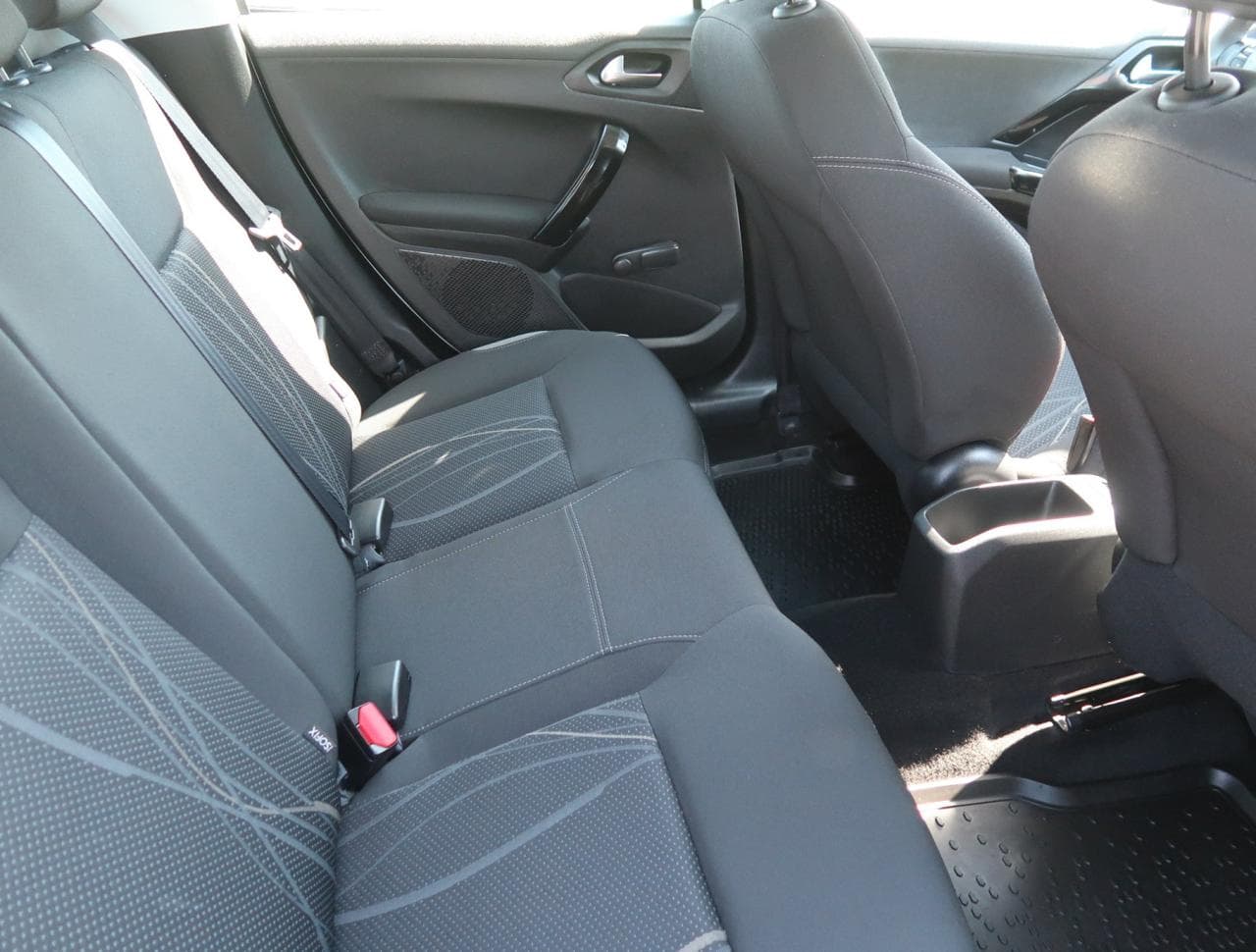 2014 Peugeot 208 - 20