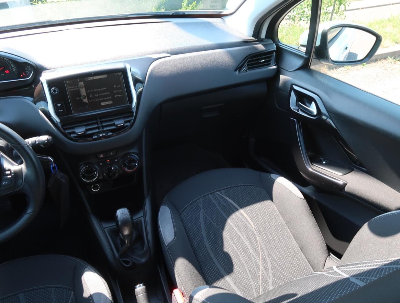 2014 Peugeot 208 - 16