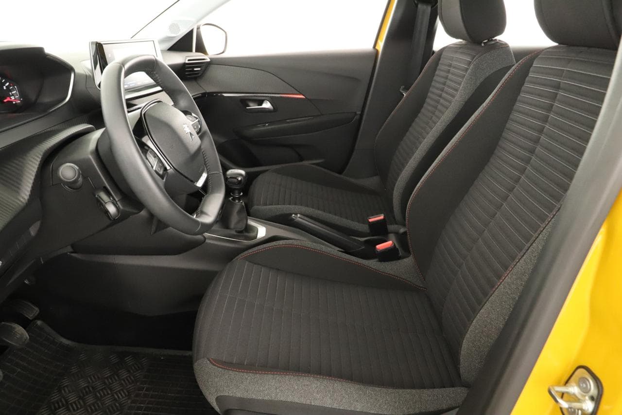 2021 Peugeot 208 - 23