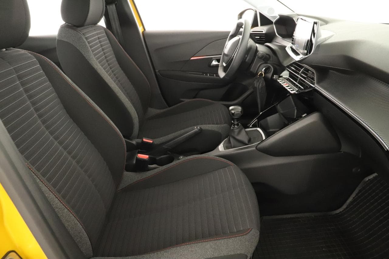 2021 Peugeot 208 - 18