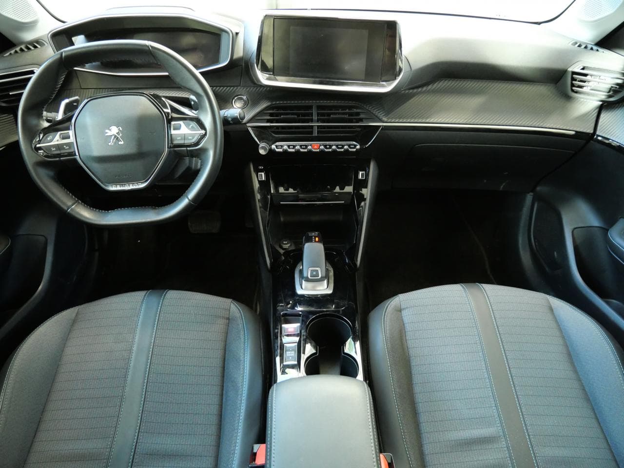 2019 Peugeot 208 - 14