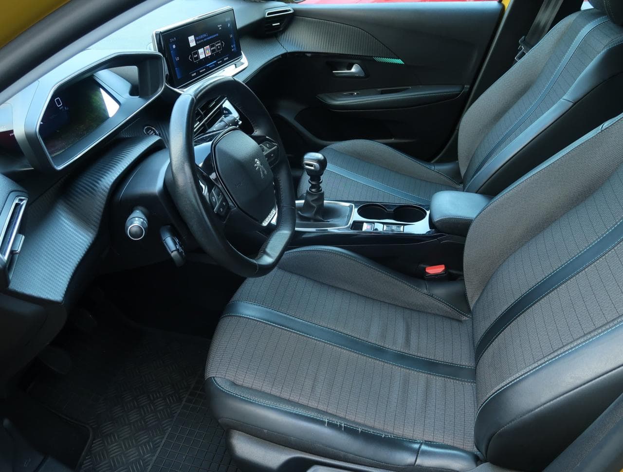 2020 Peugeot 208 - 27