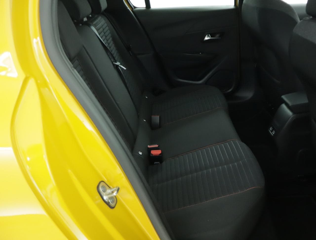 2021 Peugeot 208 - 13