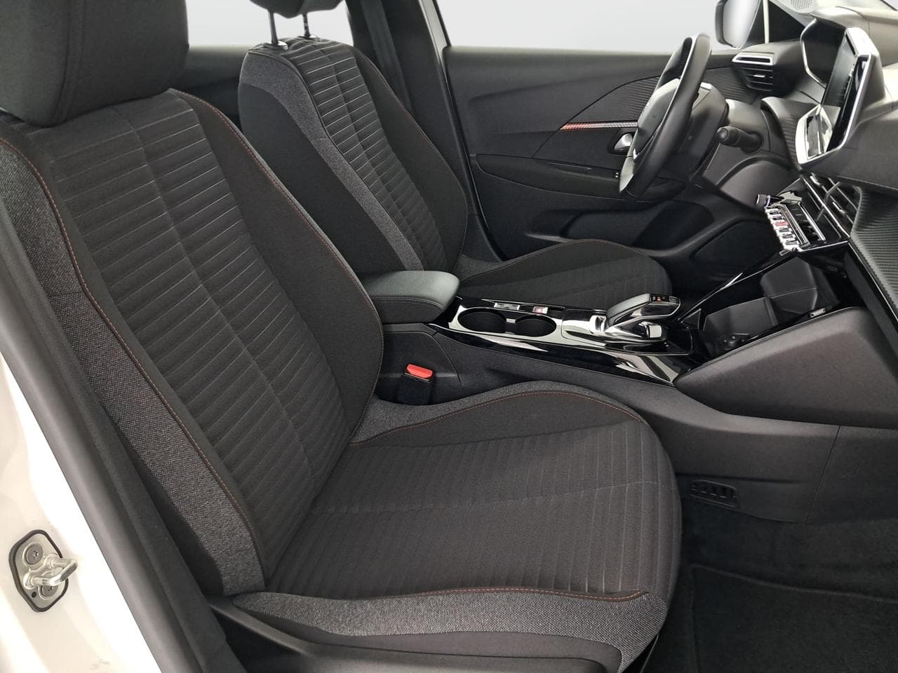 2020 Peugeot 208 - 12