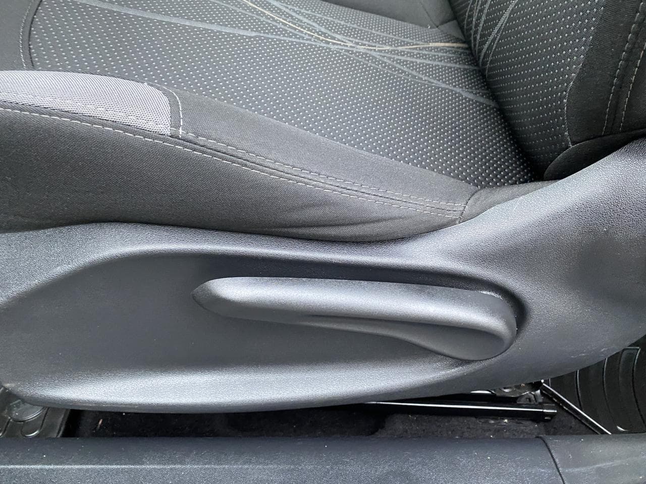2013 Peugeot 208 - 11