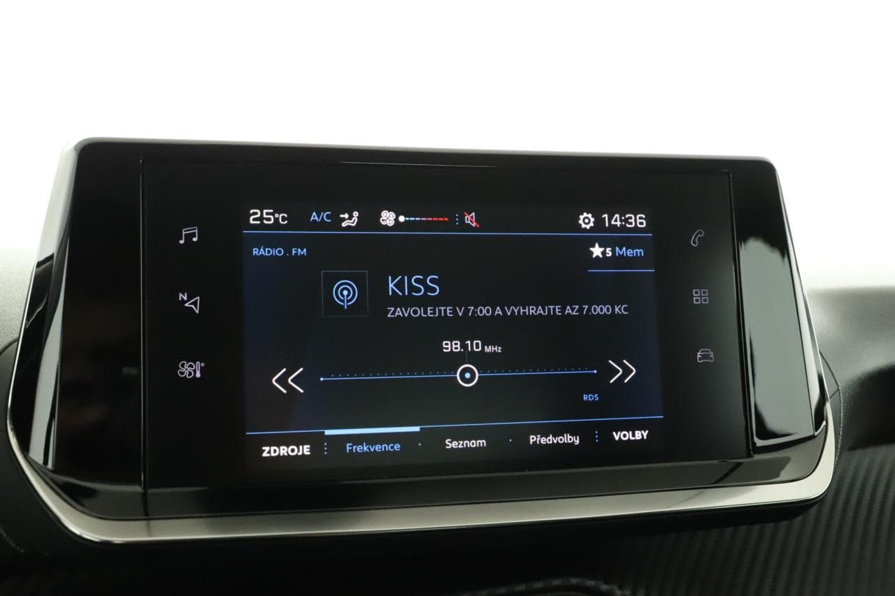 2021 Peugeot 208 - 17