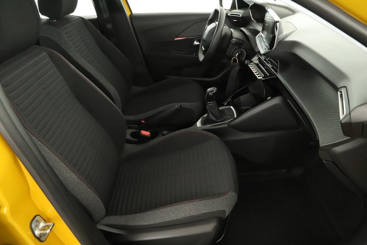 2021 Peugeot 208 - 10