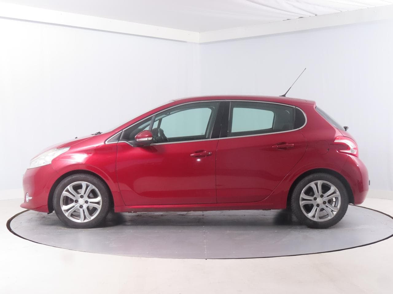 2012 Peugeot 208 - 4