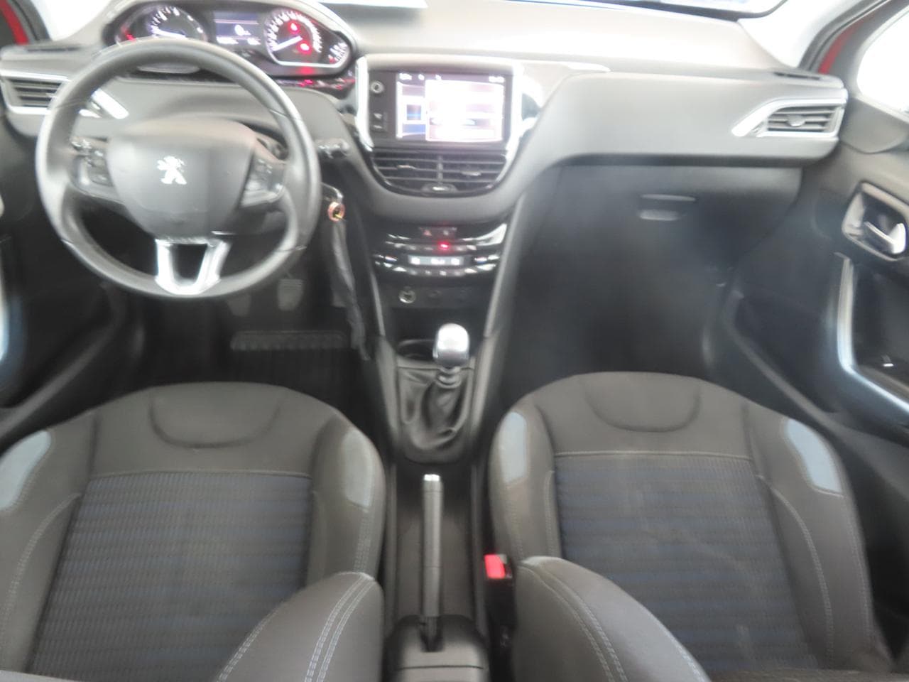 2012 Peugeot 208 - 10