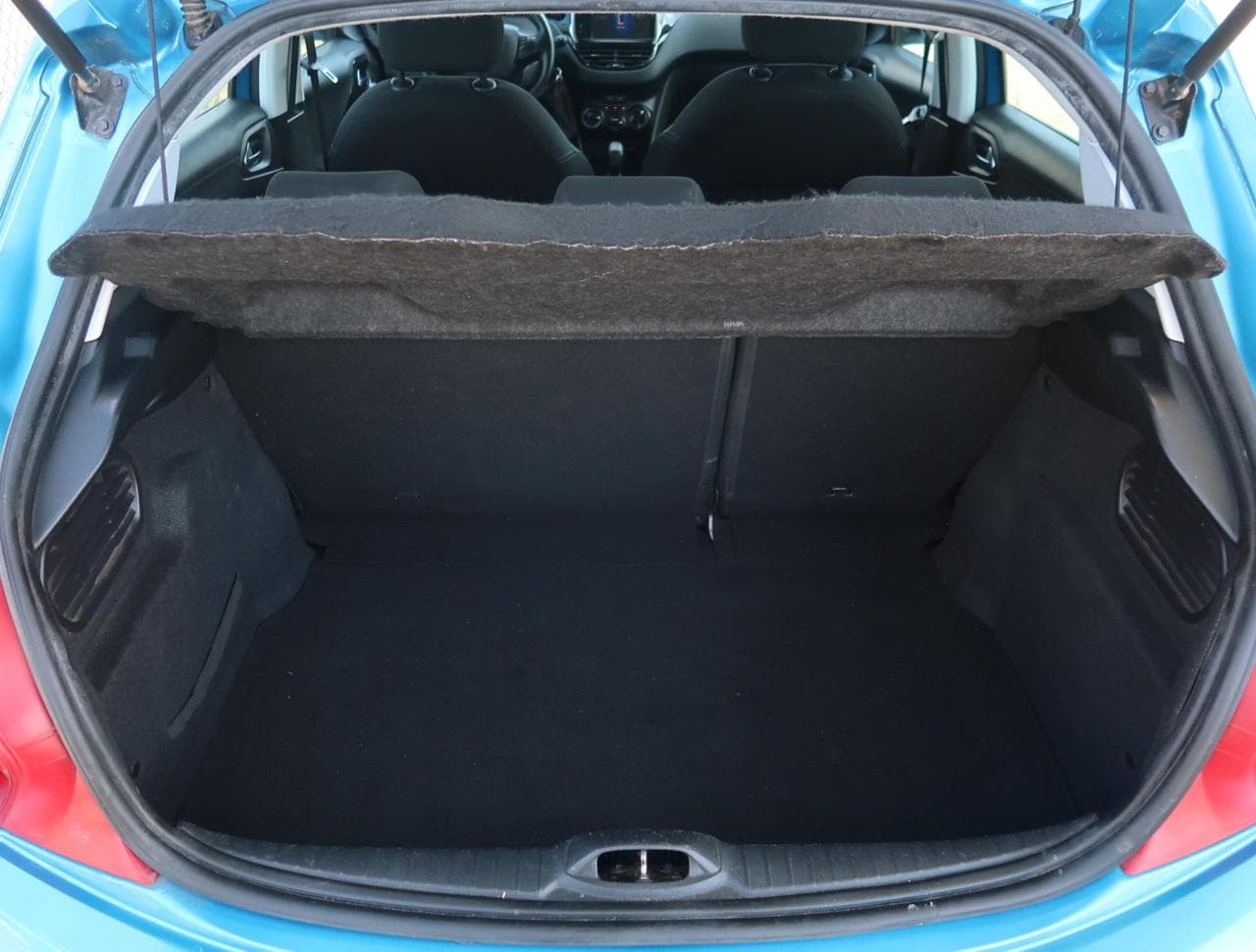 2012 Peugeot 208 - 19