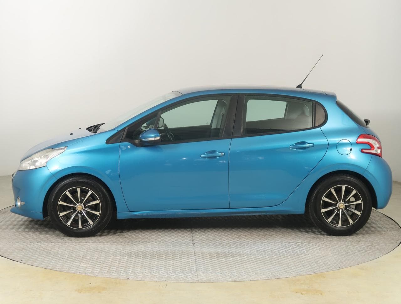 2012 Peugeot 208 - 4