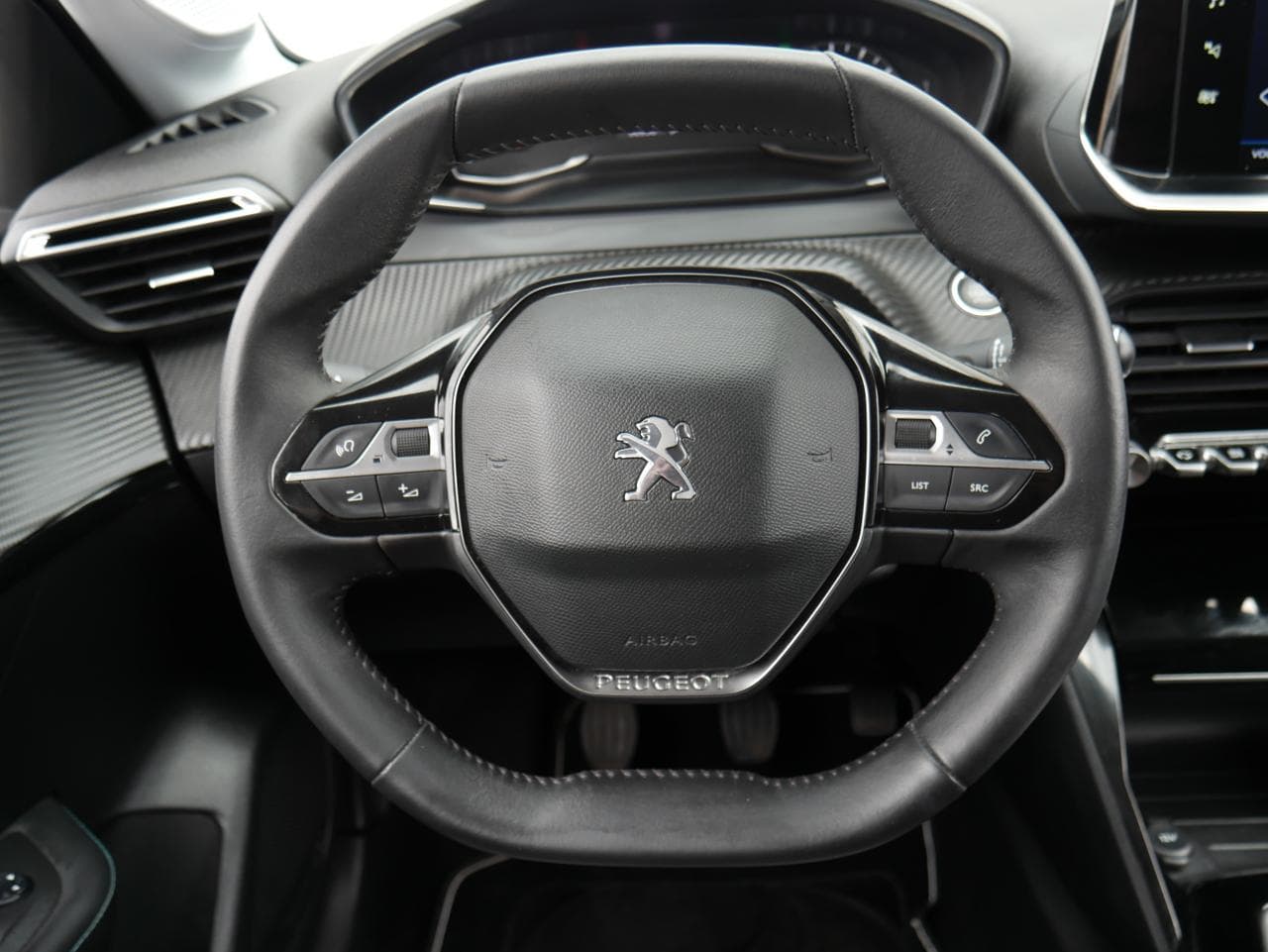 2021 Peugeot 208 - 13