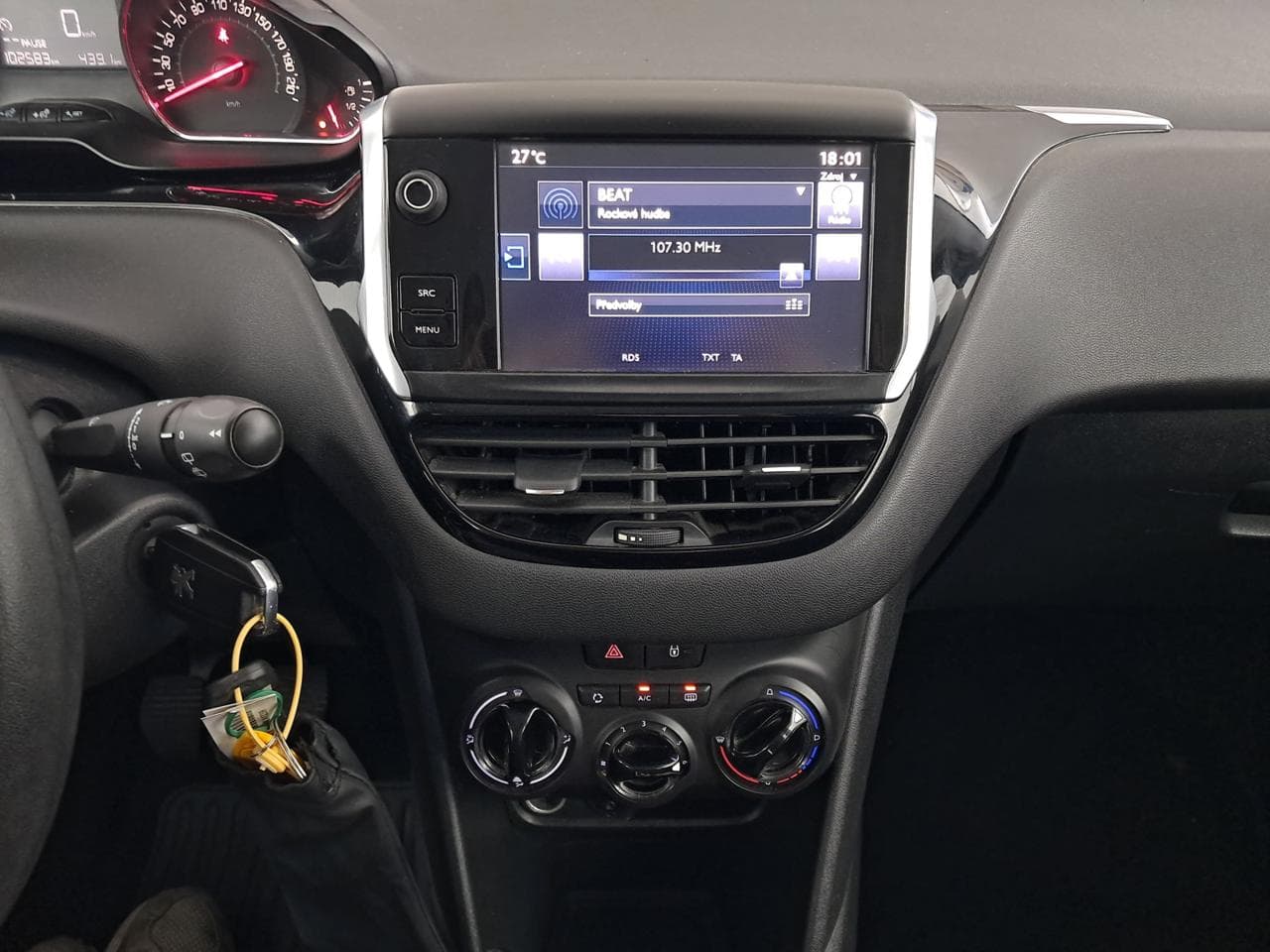 2015 Peugeot 208 - 18