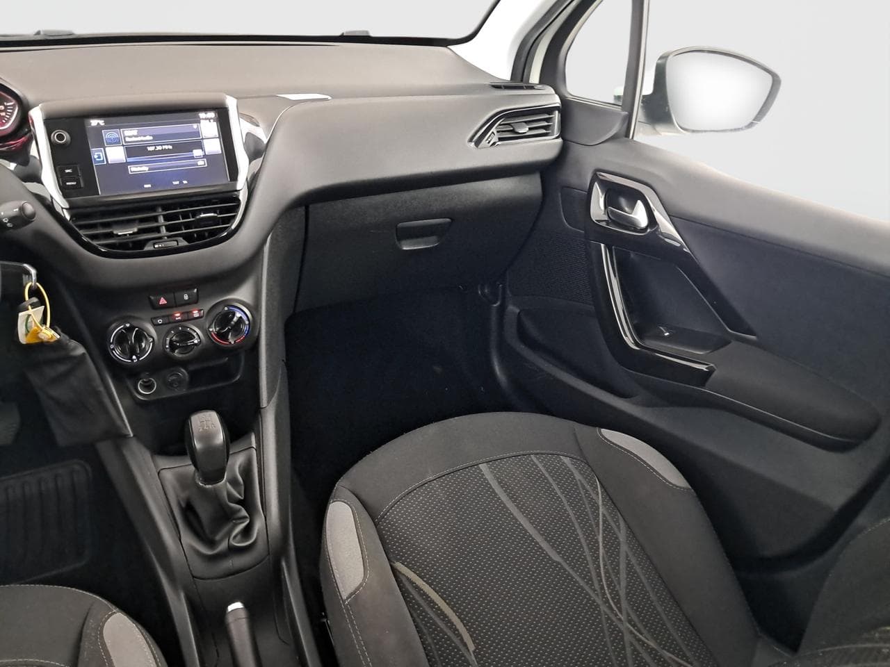 2015 Peugeot 208 - 11