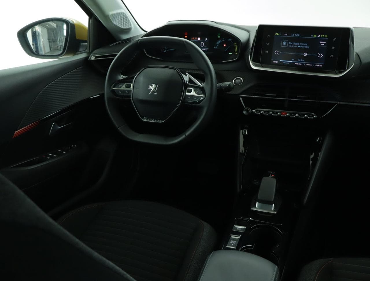 2021 Peugeot 208 - 9