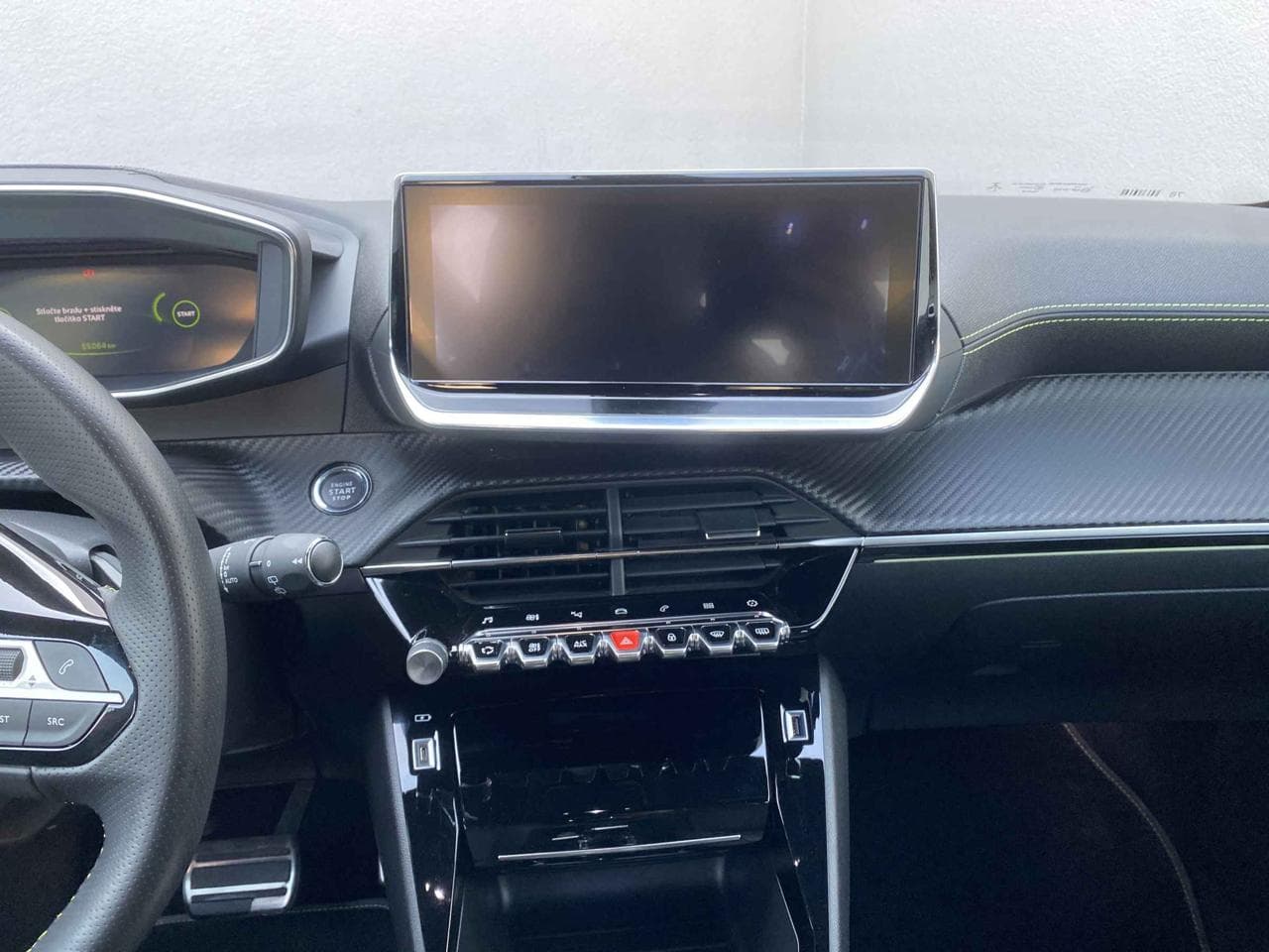 2020 Peugeot 208 - 12