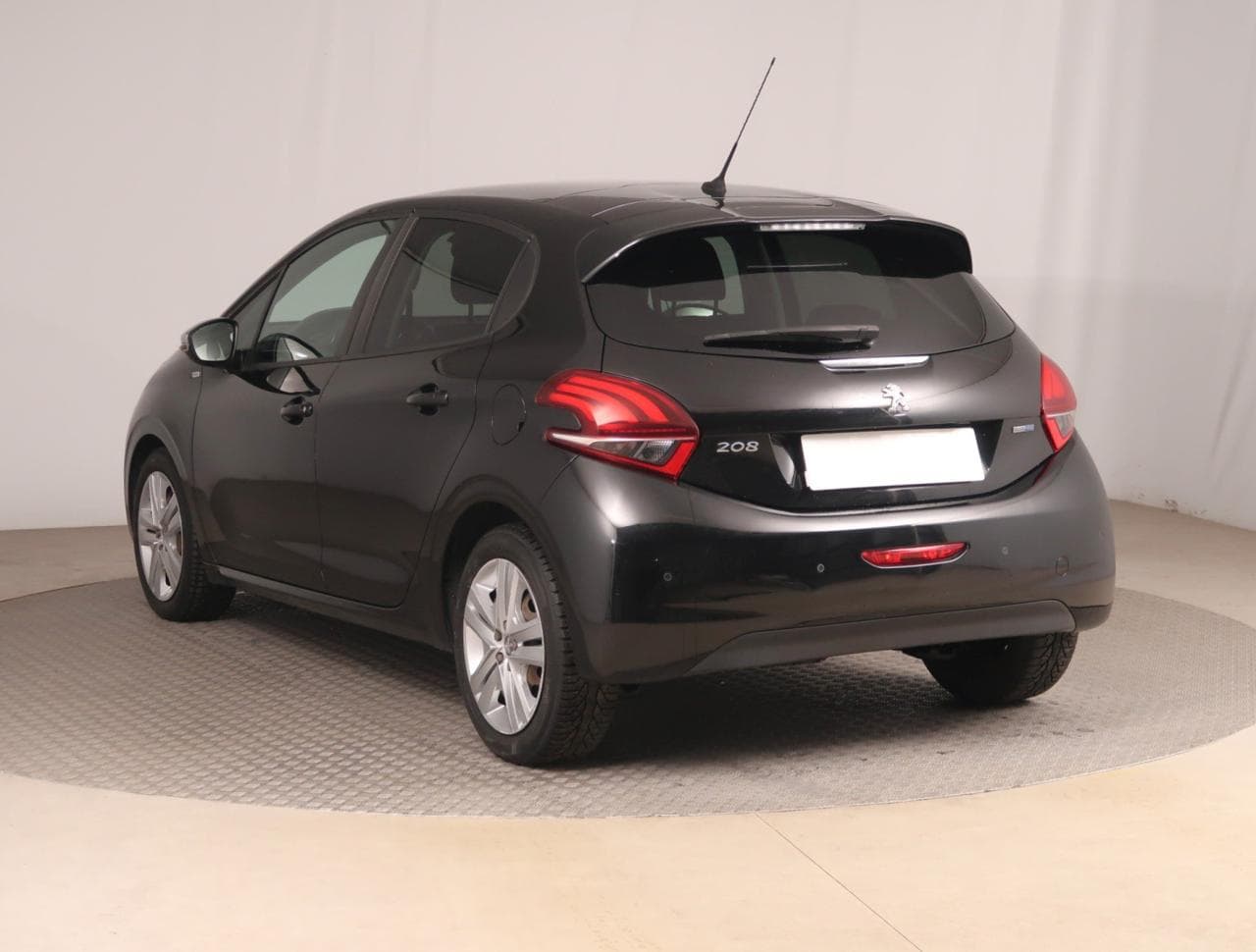 2016 Peugeot 208 - 5