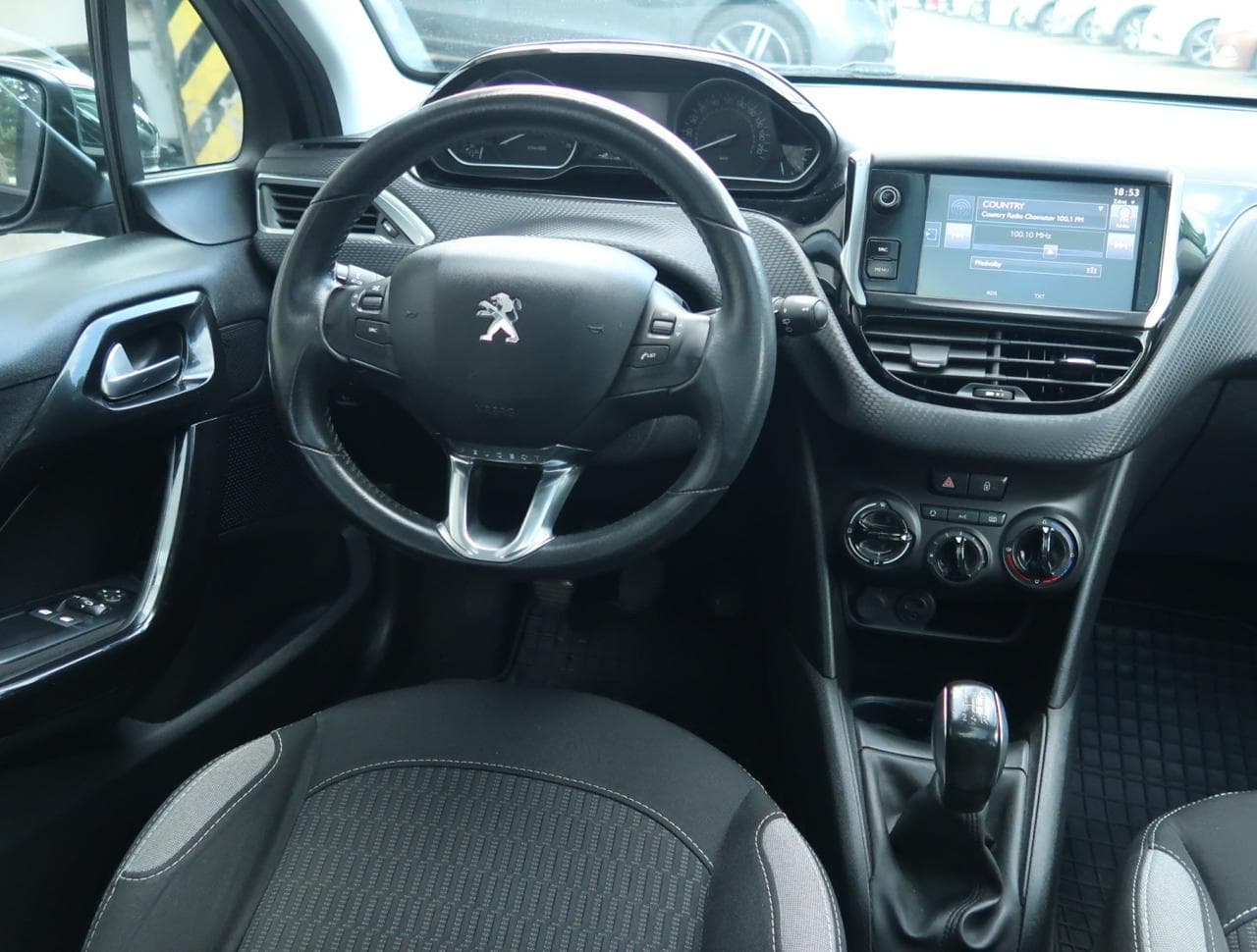 2016 Peugeot 208 - 9