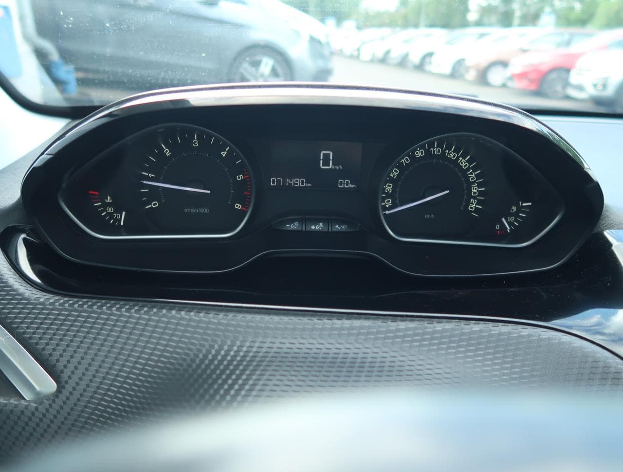 2016 Peugeot 208 - 17