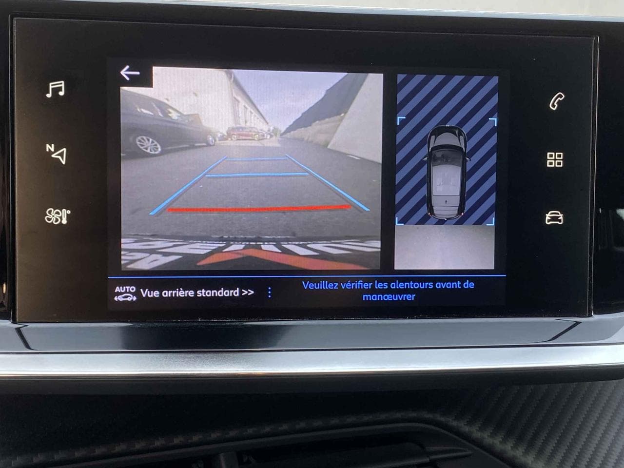 2021 Peugeot 208 - 18