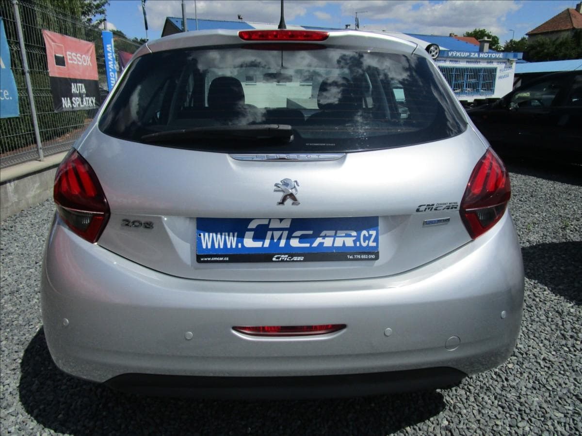 2017 Peugeot 208 - 5