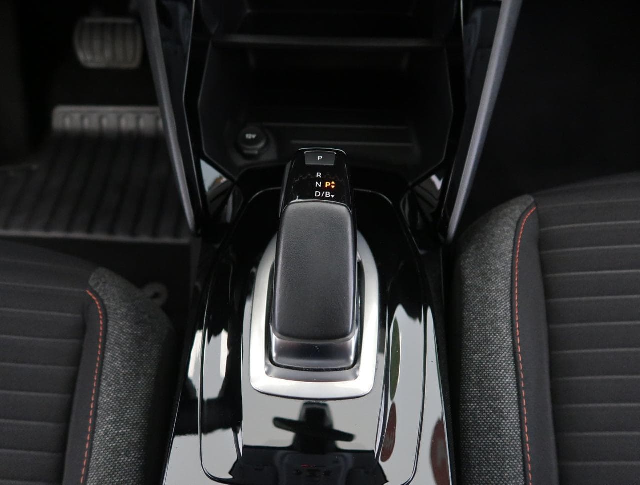 2021 Peugeot 208 - 18