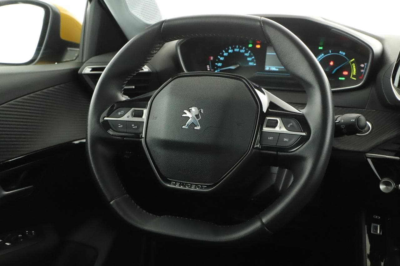 2021 Peugeot 208 - 14