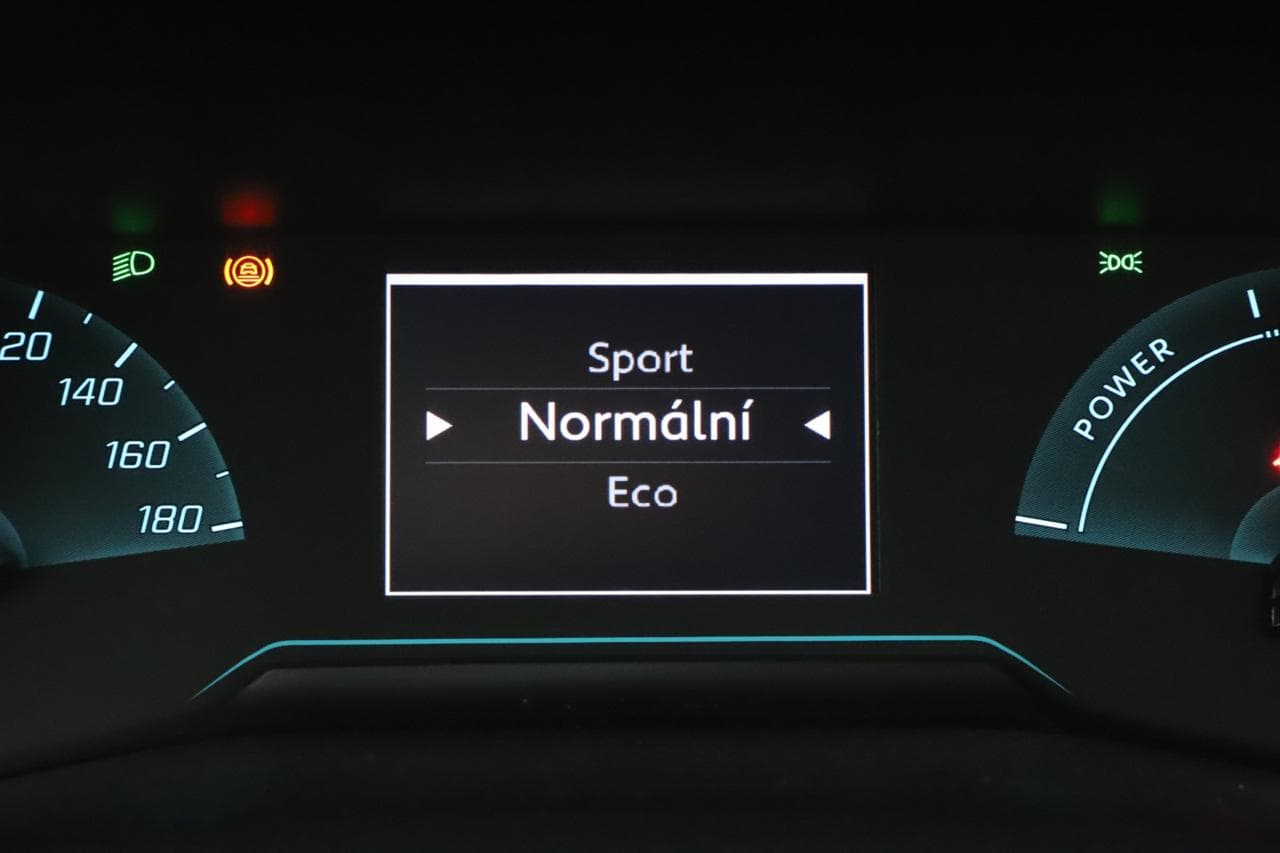 2021 Peugeot 208 - 19
