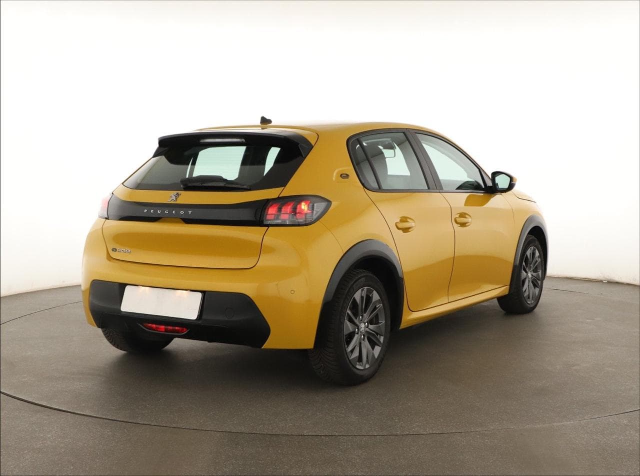 2021 Peugeot 208 - 7