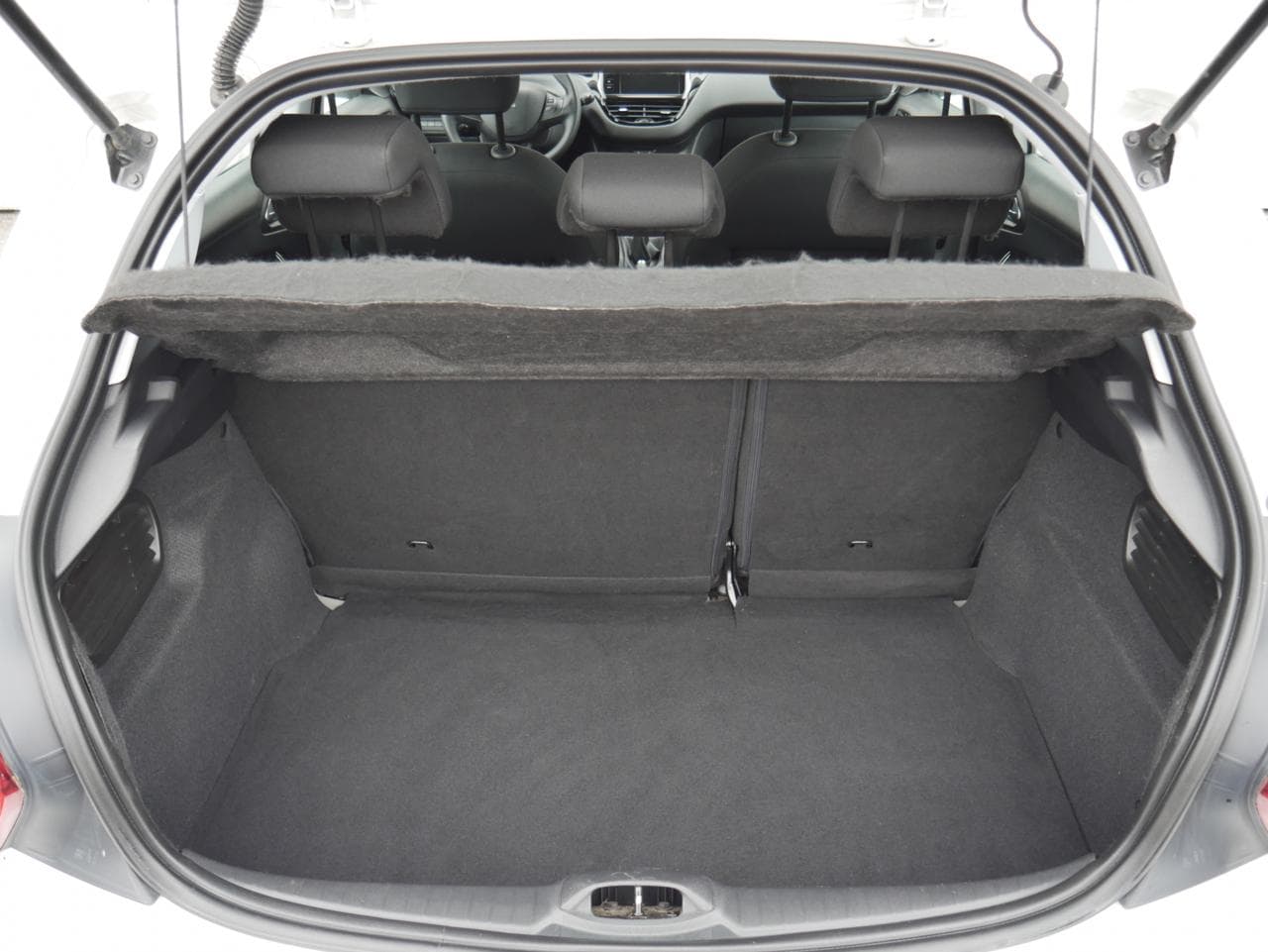 2015 Peugeot 208 - 7