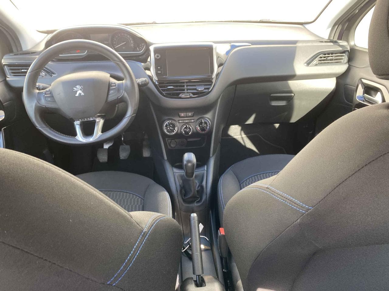 2018 Peugeot 208 - 8