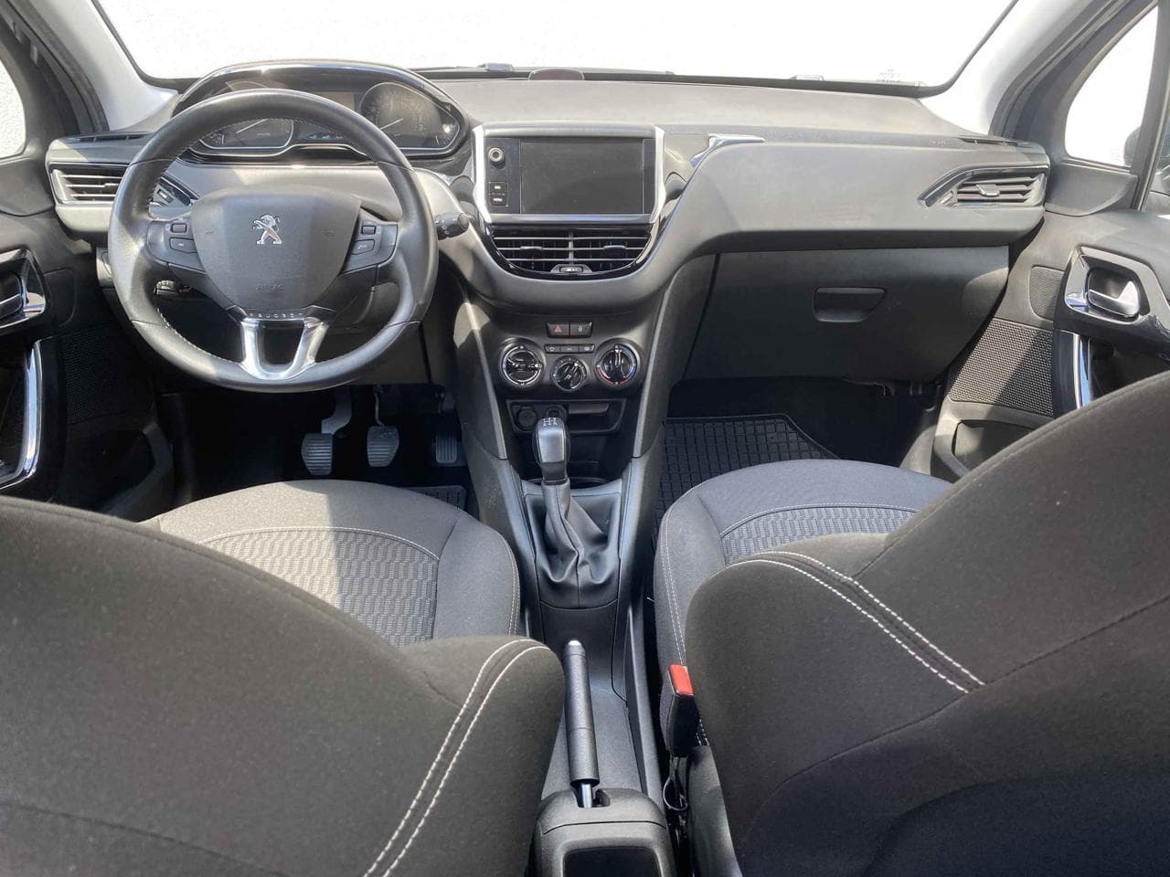 2019 Peugeot 208 - 8