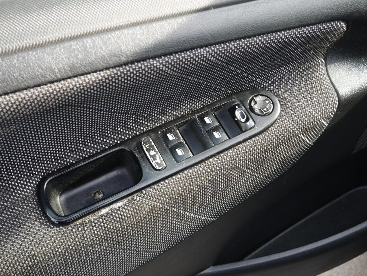 2008 Peugeot 207 - 15
