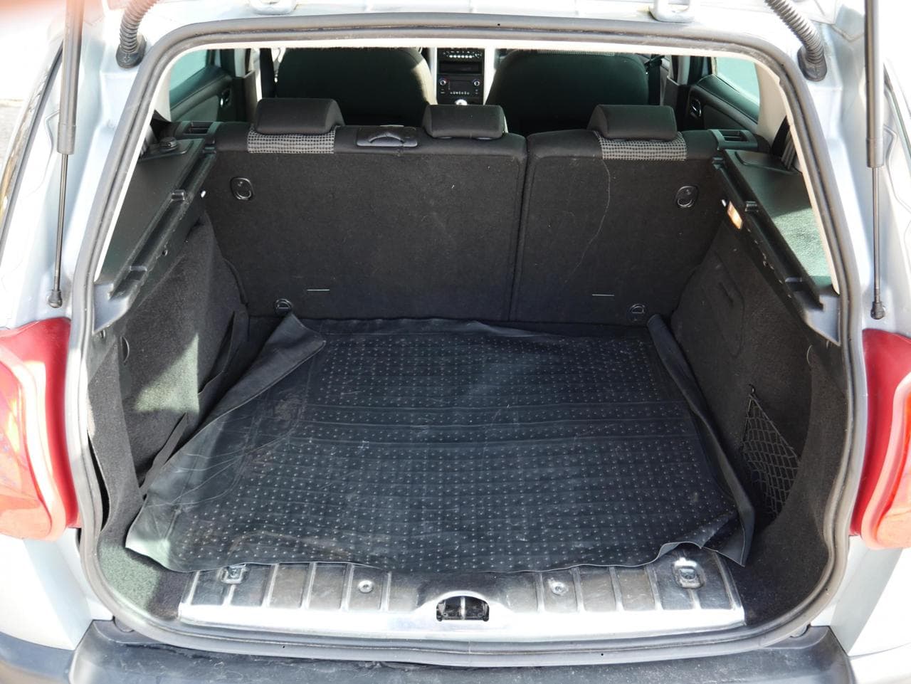 2010 Peugeot 207 - 7