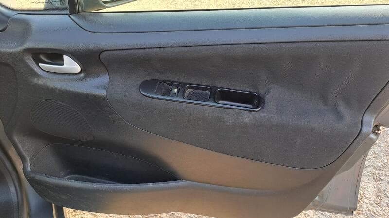 2010 Peugeot 207 - 8