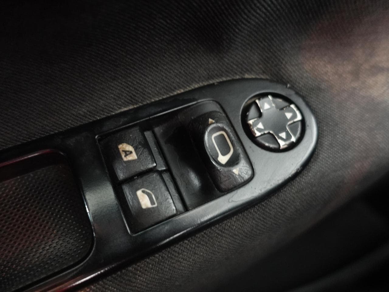 2009 Peugeot 207 - 27