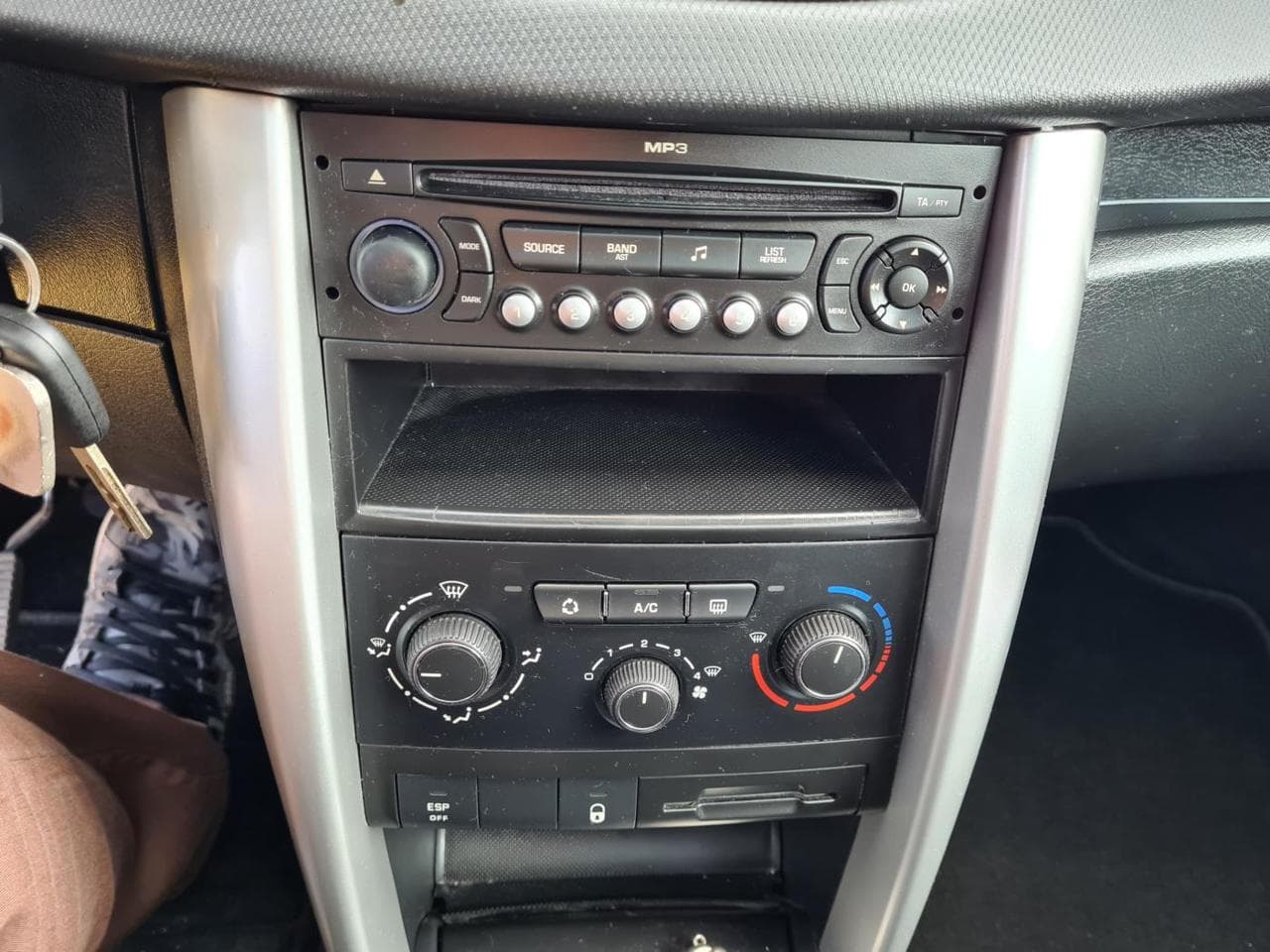 2010 Peugeot 207 - 12