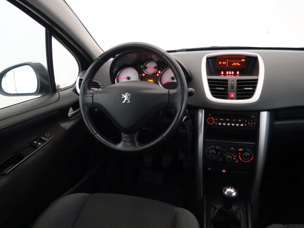 2012 Peugeot 207 - 9