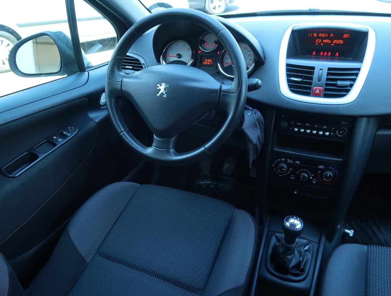 2011 Peugeot 207 - 9