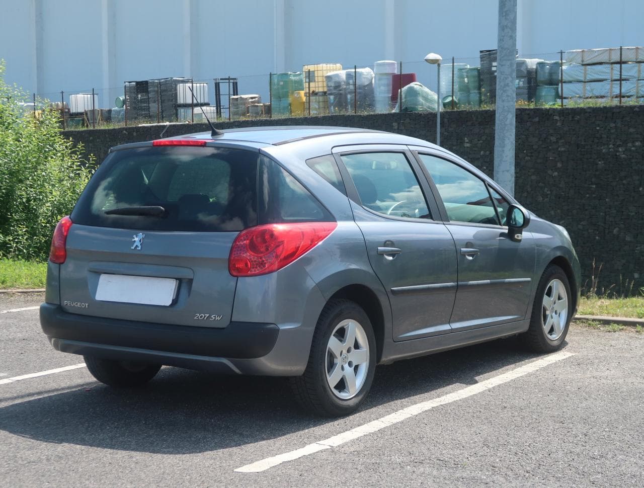 2010 Peugeot 207 - 10