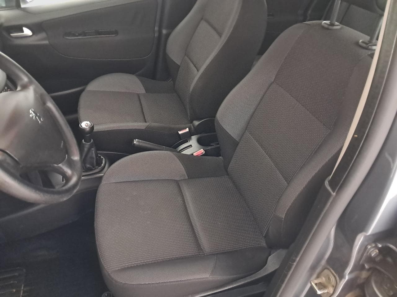 2011 Peugeot 207 - 16