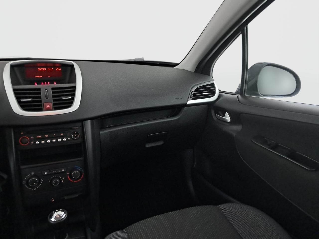 2011 Peugeot 207 - 11