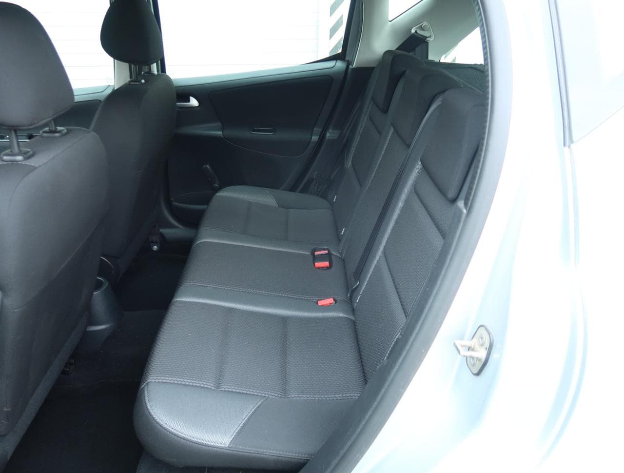 2012 Peugeot 207 - 15