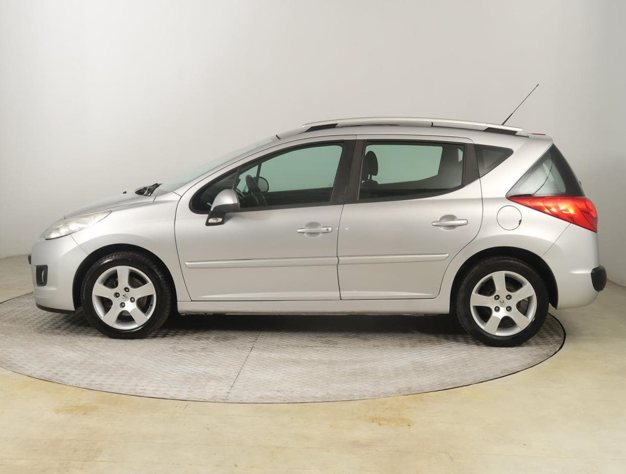 2012 Peugeot 207 - 4