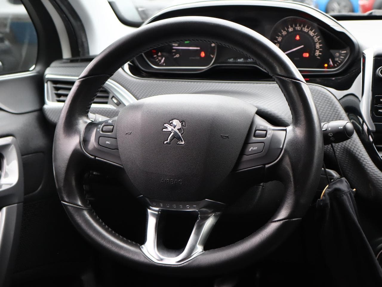 2018 Peugeot 2008 - 18