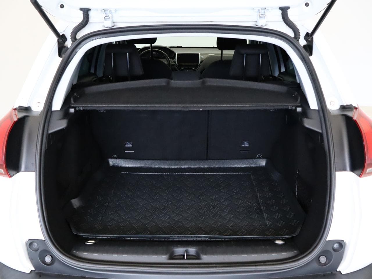 2018 Peugeot 2008 - 17