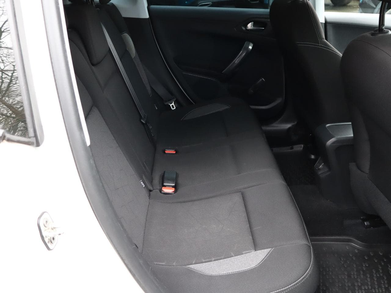2018 Peugeot 2008 - 11
