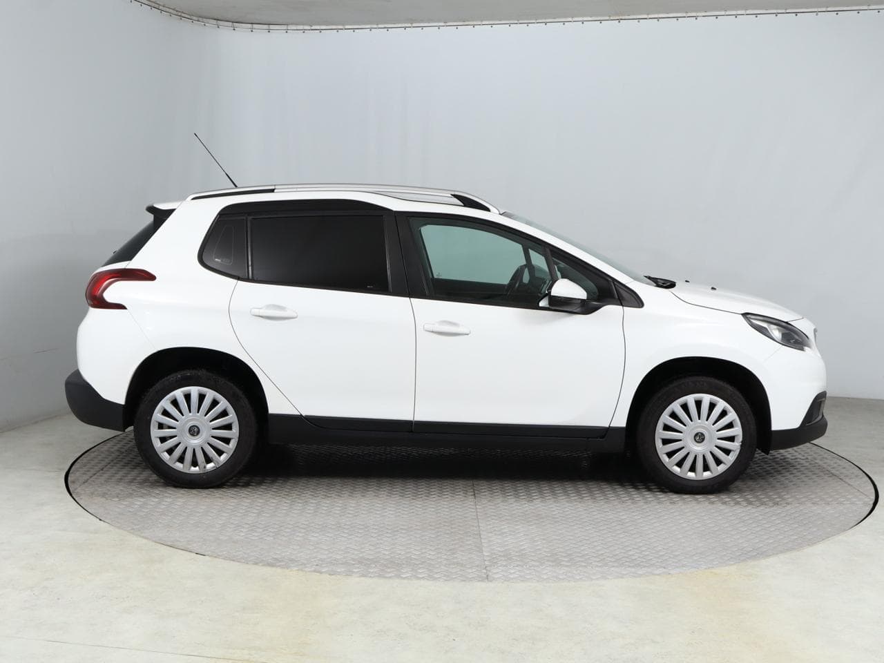 2018 Peugeot 2008 - 8
