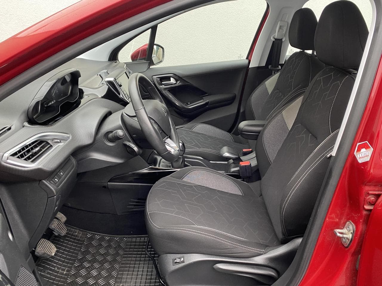 2019 Peugeot 2008 - 9