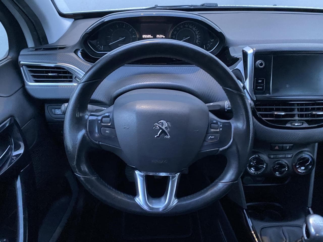 2019 Peugeot 2008 - 11